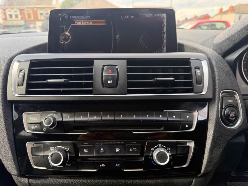 2015 BMW 1 SERIES 118i STYLE — photograph 26