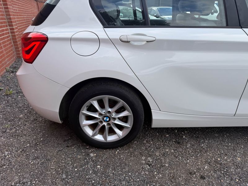 2015 BMW 1 SERIES 118i STYLE — photograph 30