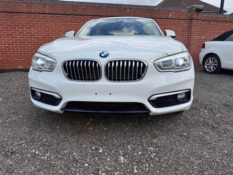 2015 BMW 1 SERIES 118i STYLE — photograph 9