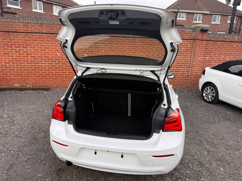 2015 BMW 1 SERIES 118i STYLE — photograph 39