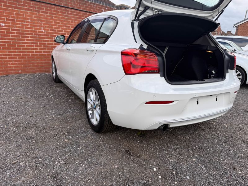 2015 BMW 1 SERIES 118i STYLE — photograph 40