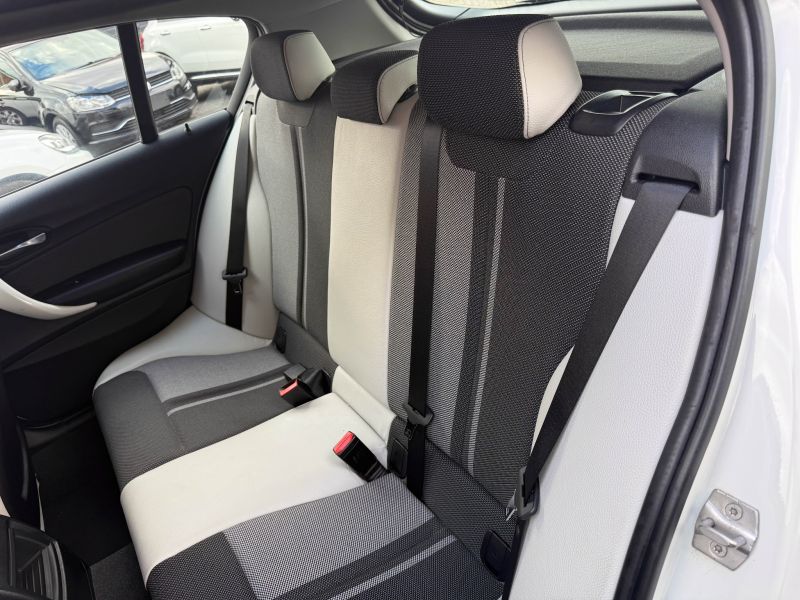 2015 BMW 1 SERIES 118i STYLE — photograph 45