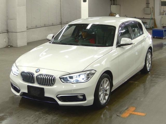 2015 BMW 1 SERIES 118i STYLE — photograph 4