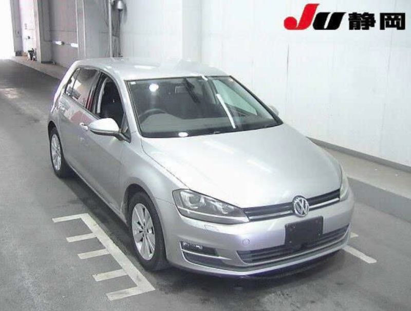 2015 VOLKSWAGEN GOLF TSI PREMIUM EDTION — photograph 3