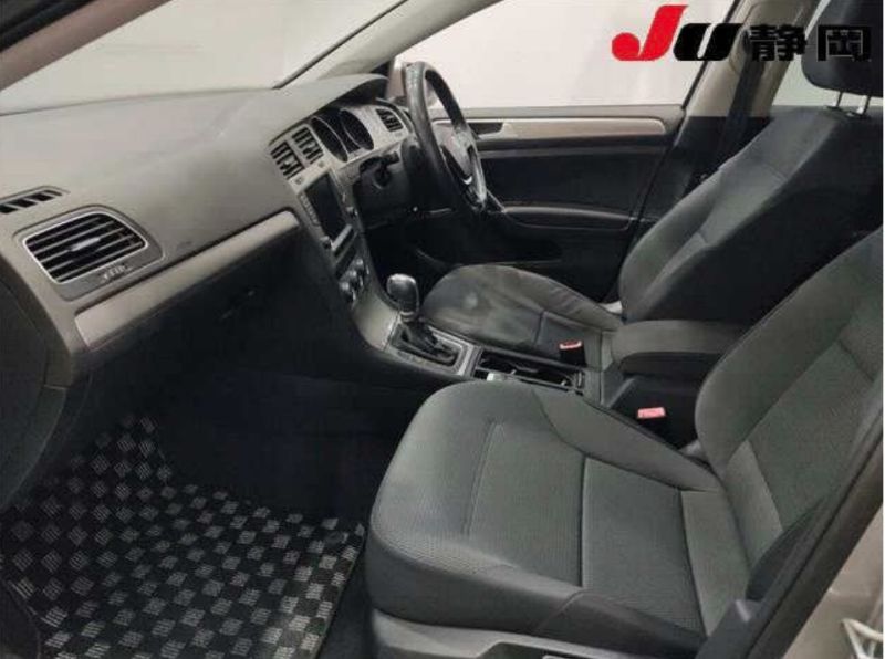 2015 VOLKSWAGEN GOLF TSI PREMIUM EDTION — photograph 5