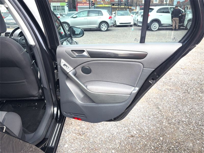 2011 VOLKSWAGEN GOLF TSI COMFORT LINE — photograph 9