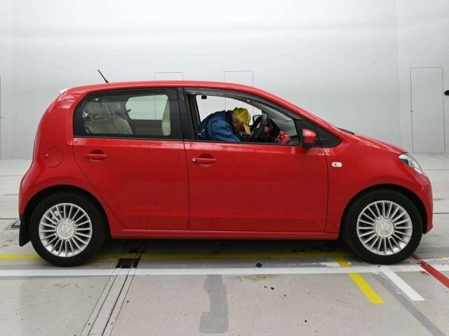 2012 VOLKSWAGEN UP HIGH UP — photograph 3