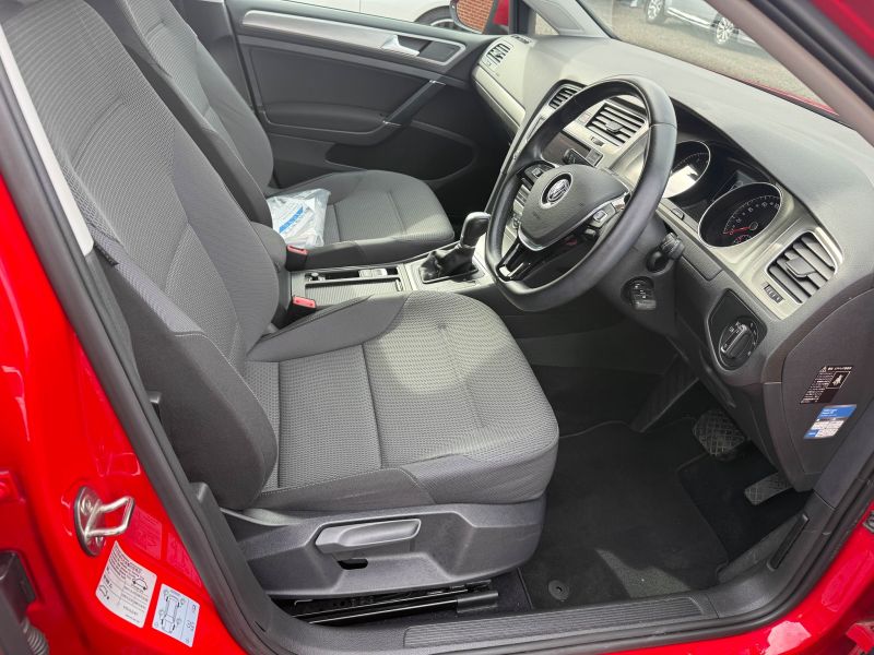 2015 VOLKSWAGEN GOLF TSI COMFORT LINE — photograph 15