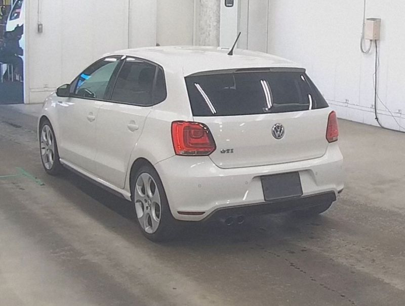2012 VOLKSWAGEN POLO GTI — photograph 2