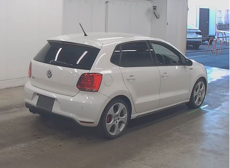 2012 VOLKSWAGEN POLO GTI — photograph 3