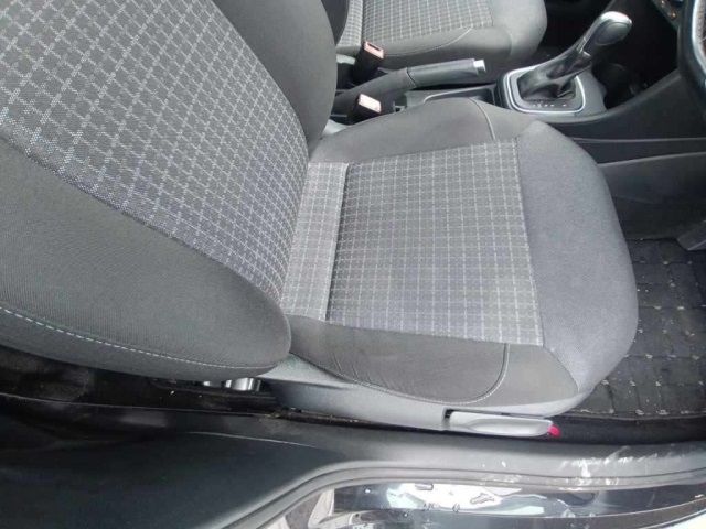 2015 VOLKSWAGEN POLO TSI TSI COMFORT LINE UG PKG — photograph 8