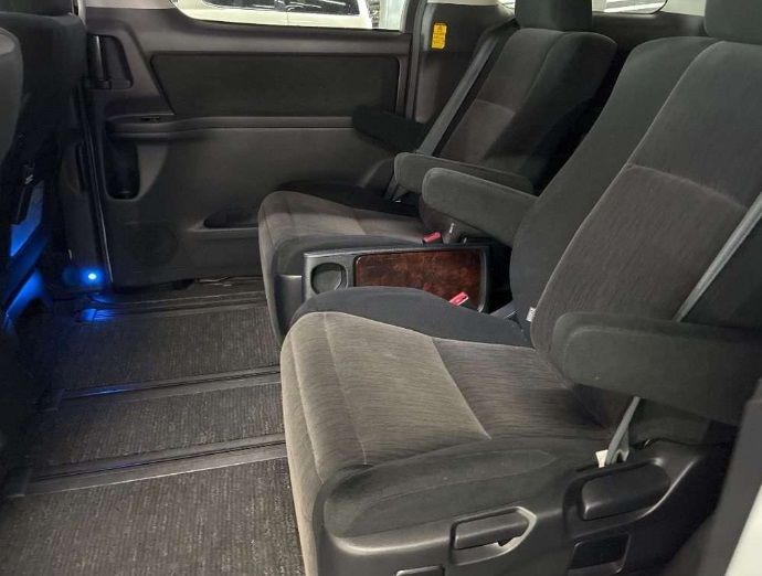 2013 TOYOTA ALPHARD 240S — photograph 11