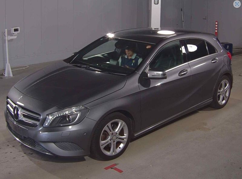 2014 MERCEDES A CLASS A-180 — photograph 2