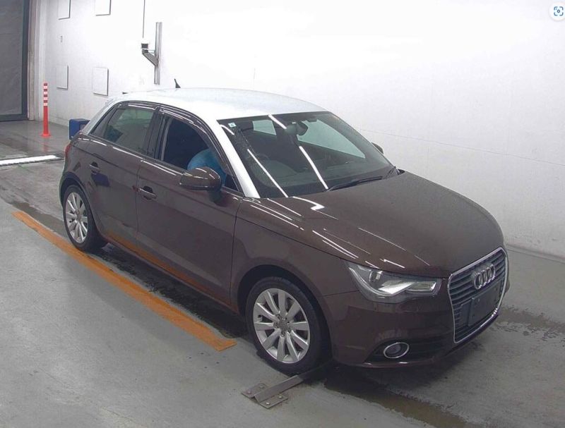 2013 AUDI A1 SPORTBACK 1.4 TFSI — photograph 2