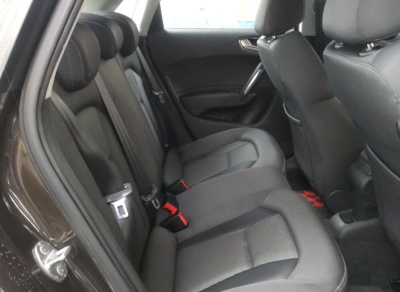 2013 AUDI A1 SPORTBACK 1.4 TFSI — photograph 4