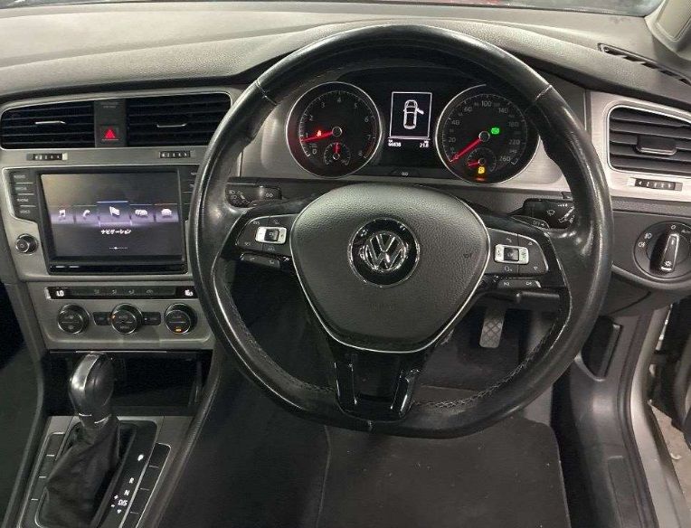 2015 VOLKSWAGEN GOLF TSI COMFORT LINE BLUE MOTION — photograph 11