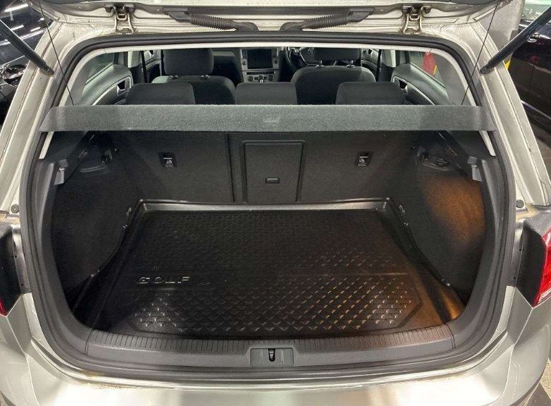 2015 VOLKSWAGEN GOLF TSI COMFORT LINE BLUE MOTION — photograph 2