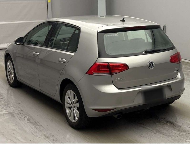 2015 VOLKSWAGEN GOLF TSI COMFORT LINE BLUE MOTION — photograph 9