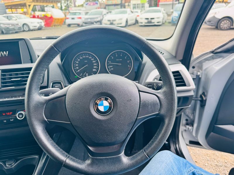 2013 BMW 1 SERIES 116i — photograph 19