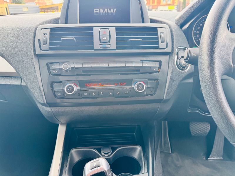 2013 BMW 1 SERIES 116i — photograph 25