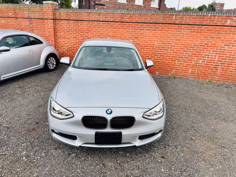 2013 BMW 1 SERIES 116i — photograph 8