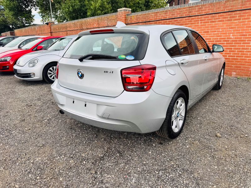 2013 BMW 1 SERIES 116i — photograph 37