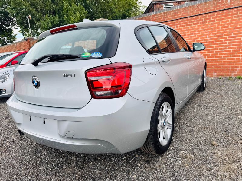 2013 BMW 1 SERIES 116i — photograph 38