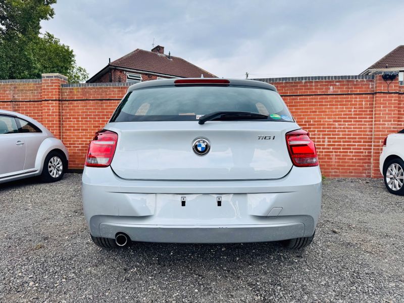 2013 BMW 1 SERIES 116i — photograph 40