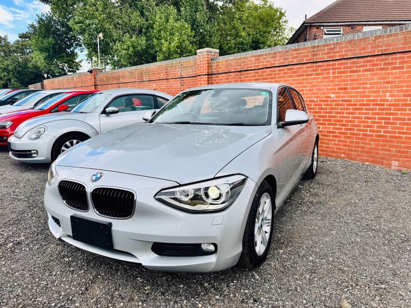 2013 BMW 1 SERIES 116i — photograph 10