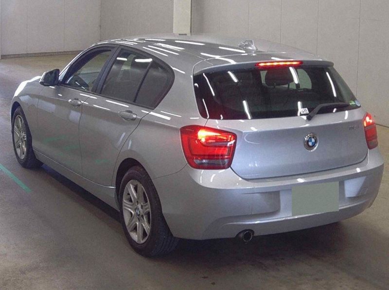 2013 BMW 1 SERIES 116i — photograph 2