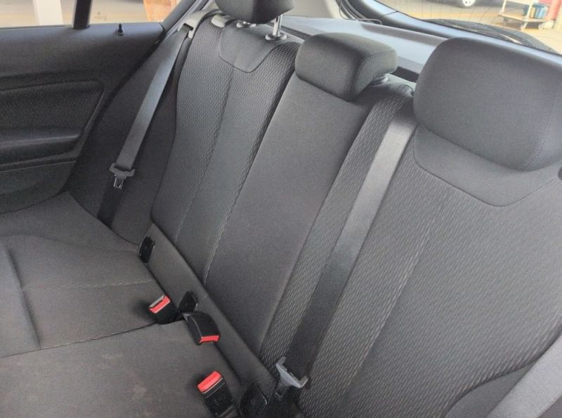 2013 BMW 1 SERIES 116i — photograph 4