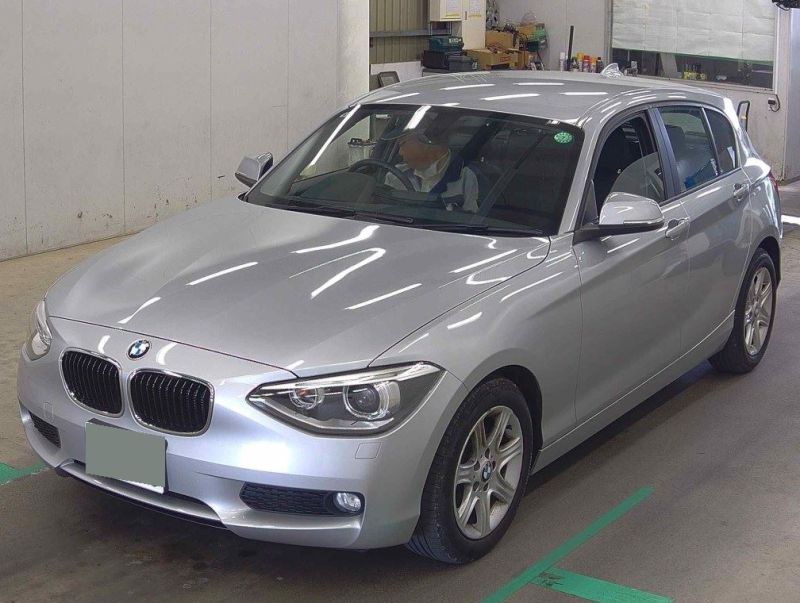 2013 BMW 1 SERIES 116i — photograph 5