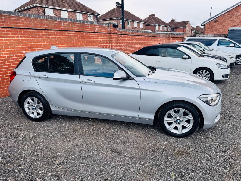 2013 BMW 1 SERIES 116i — photograph 14