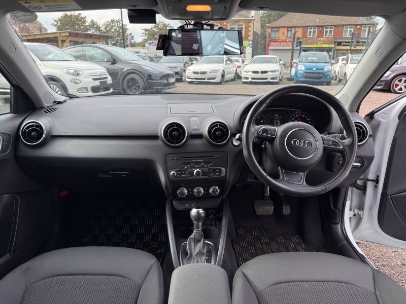 2013 AUDI A1 SPORTBACK 1.4TFSI — photograph 19