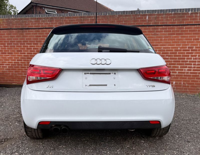 2013 AUDI A1 SPORTBACK 1.4TFSI — photograph 28