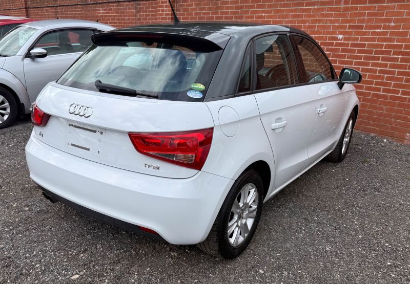2013 AUDI A1 SPORTBACK 1.4TFSI — photograph 30