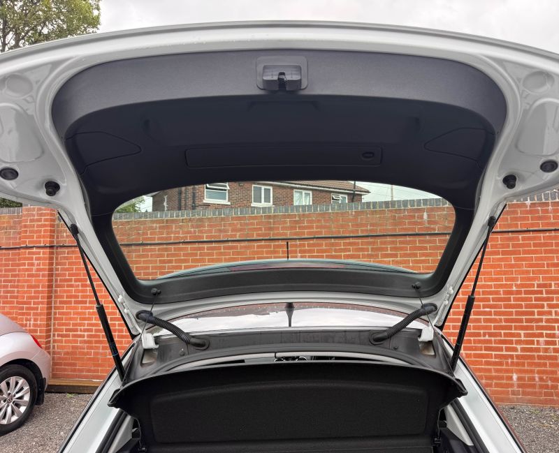2013 AUDI A1 SPORTBACK 1.4TFSI — photograph 36