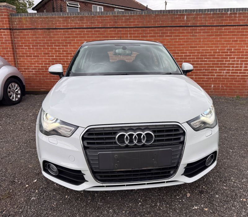 2013 AUDI A1 SPORTBACK 1.4TFSI — photograph 6