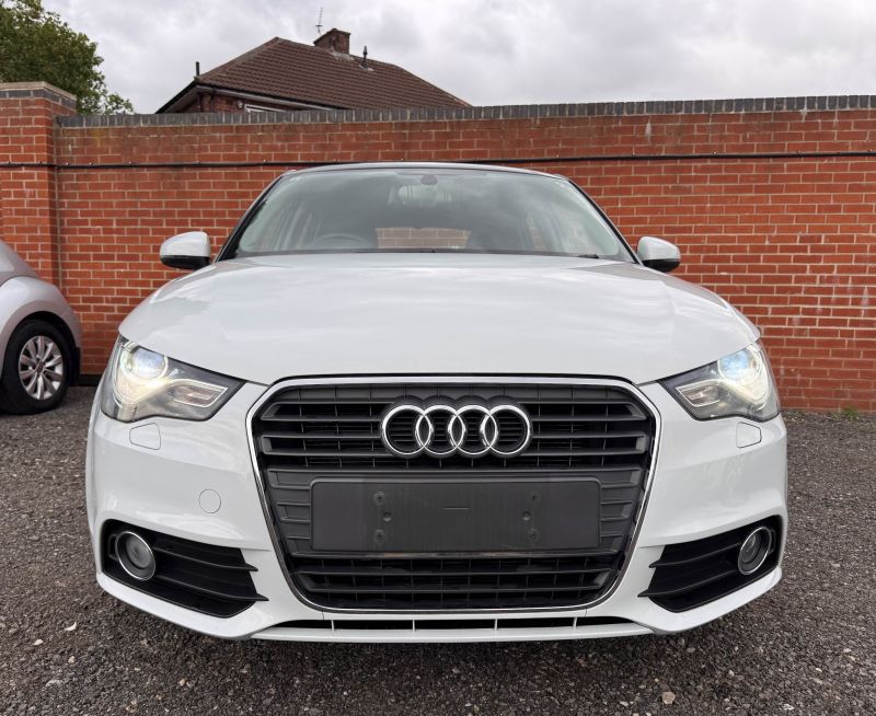 2013 AUDI A1 SPORTBACK 1.4TFSI — photograph 7