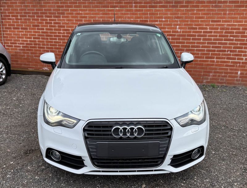 2013 AUDI A1 SPORTBACK 1.4TFSI — photograph 9