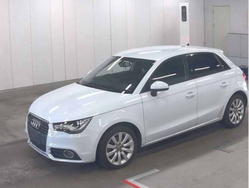 2013 AUDI A1 SPORTBACK 1.4 TFSI — photograph 3