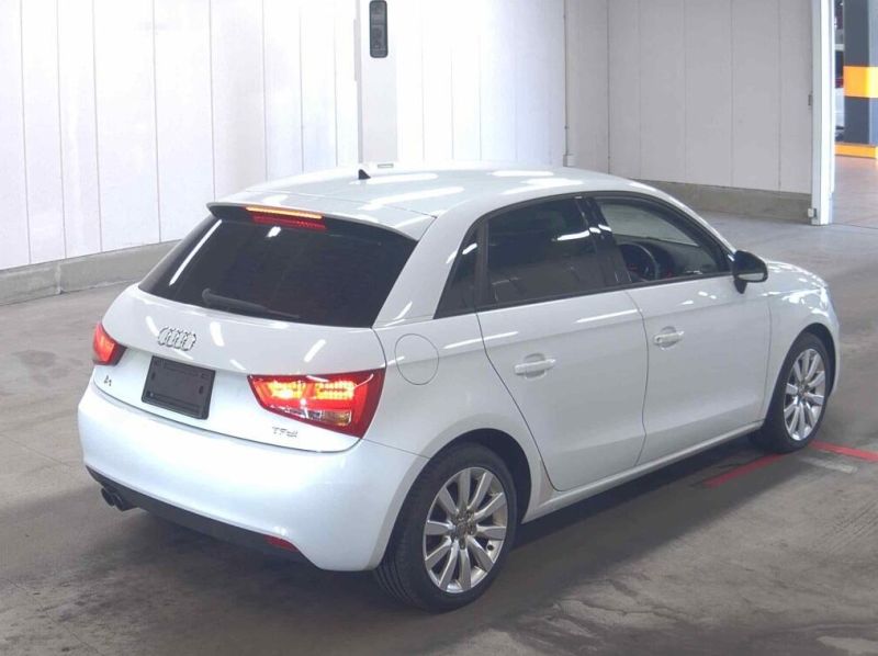 2013 AUDI A1 SPORTBACK 1.4 TFSI — photograph 6