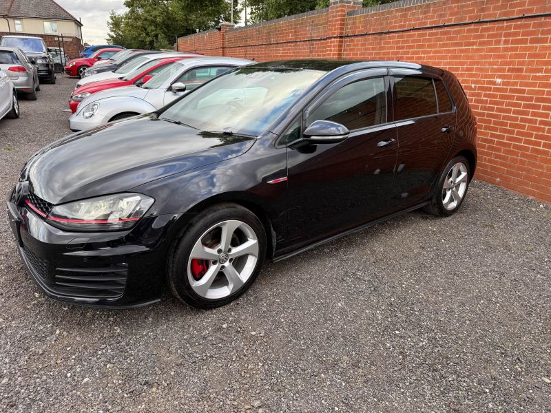 2016 VOLKSWAGEN GOLF GTI GTI — photograph 19