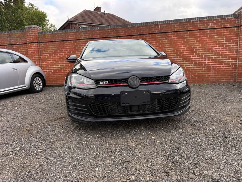 2016 VOLKSWAGEN GOLF GTI GTI — photograph 6