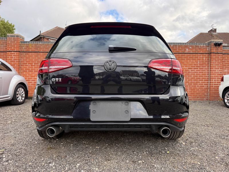 2016 VOLKSWAGEN GOLF GTI GTI — photograph 34