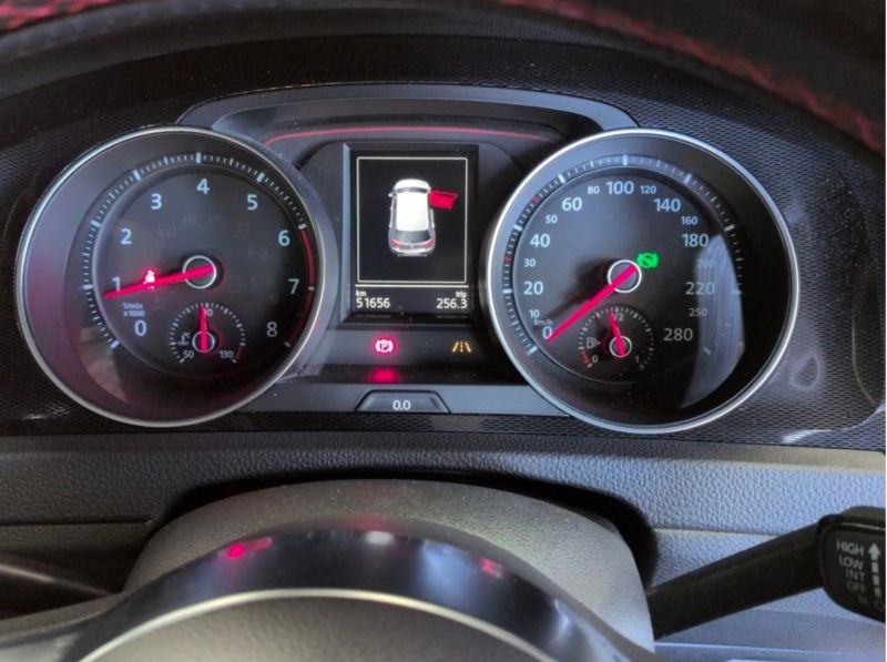 2016 VOLKSWAGEN GOLF GTI GTI — photograph 44