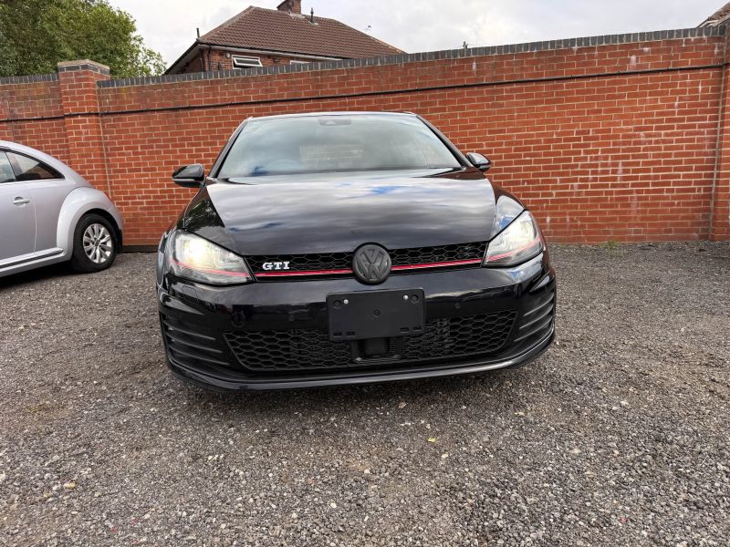 2016 VOLKSWAGEN GOLF GTI GTI — photograph 9