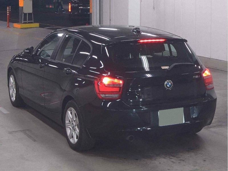 2013 BMW 1 SERIES 116i — photograph 5